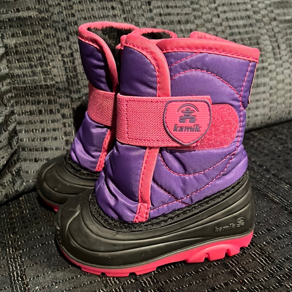 NEW Kamik snow boots- size 5 toddler